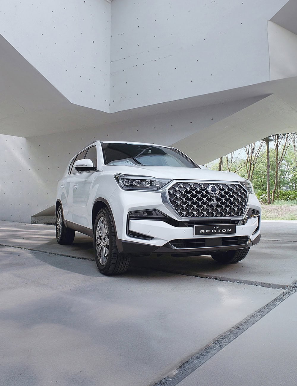 The New REXTON 2WD Coming Soon